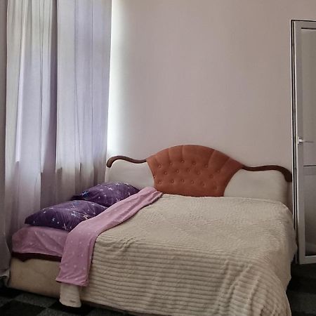 Затишна Квартира В Центрі Міста 테르노필 외부 사진